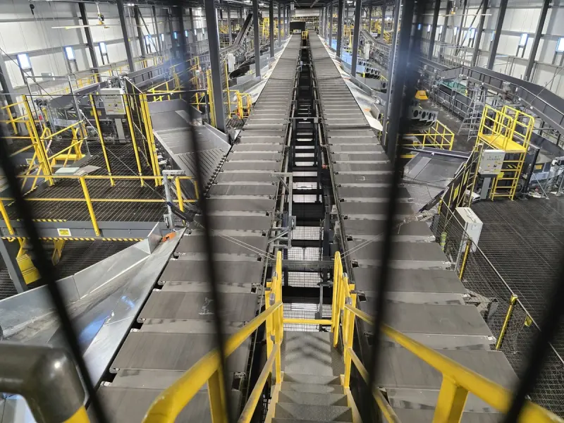 Walkway along the sorter line