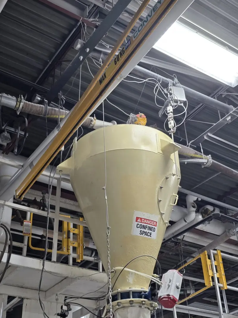 Hopper tie-in to the roof steel
